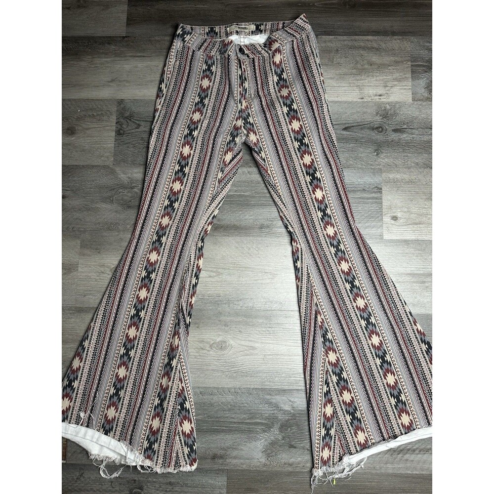 Rock & Roll Denim Bargain Button Bell Bottom Tribal Aztec Wide Flare Pant 31X36